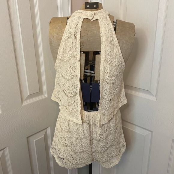 Beau Tissu Cream Crochet Lace Open Back Sleeveless Halter Romper - Picture 6 of 9